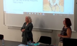 prof. PhDr. Mária Bátorová, DrSc. počas prednášky o Dominikovi Tatarkovi v Paríži (september, 2019)